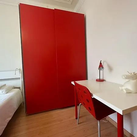 Homely Flat With Patio Near Airport - Oha Ii Apartamento *