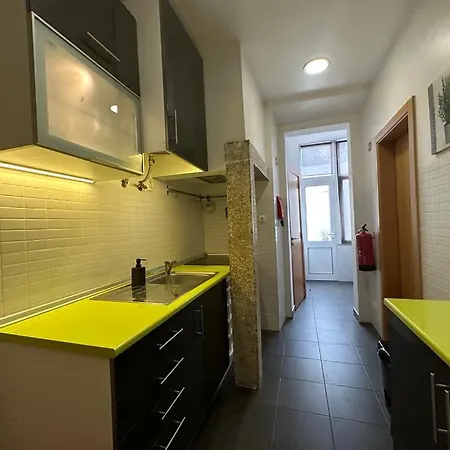 Homely Flat With Patio Near Airport - Oha Ii * Lisboa