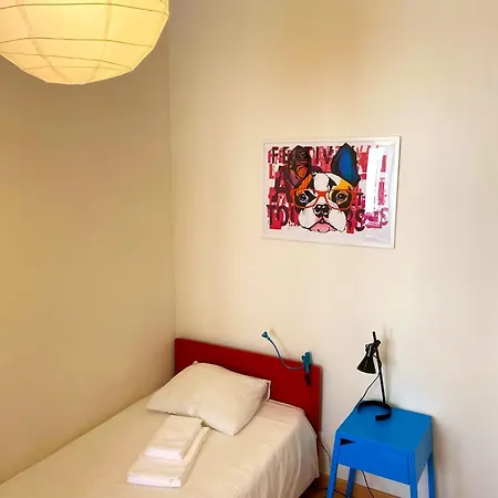 Homely Flat With Patio Near Airport - Oha Ii Apartamento *